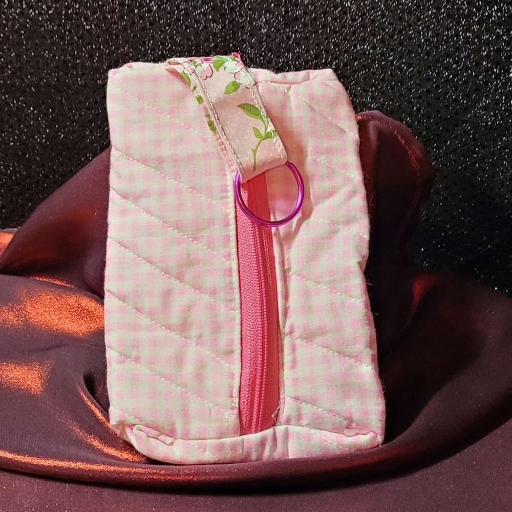 I'm checkered pink flat top bag